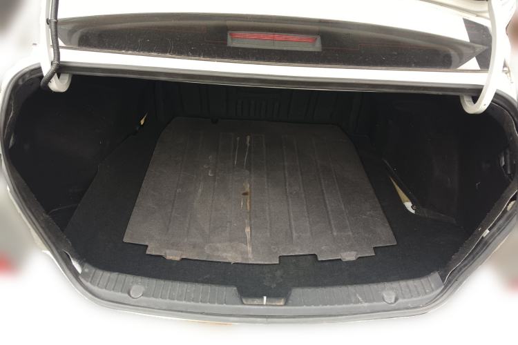 Used Hyundai Sonata 2011 2.0L Automatic Top-Grade Version
