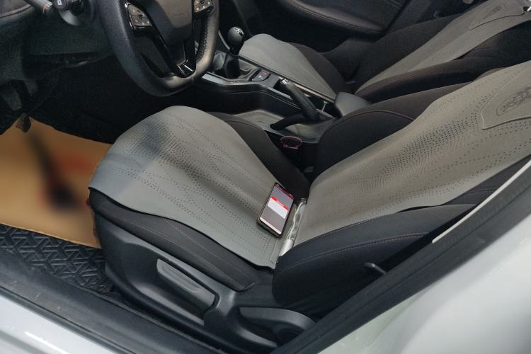 Used Roewe i5 2023 1.5L Manual Comfort Edition