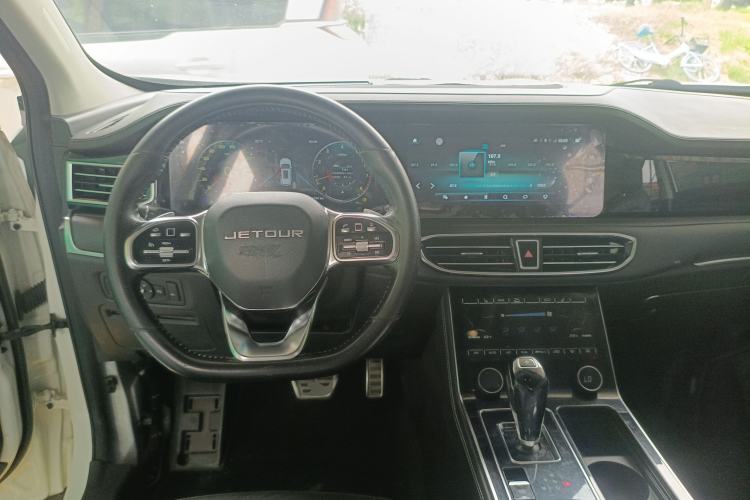 Used JETOUR X95 2020 1.6T DCT Exploration Pro Edition 7 Seats Center Console