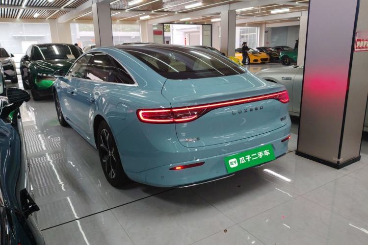 Used Hima Luxeed S7 2025 705 km Pro