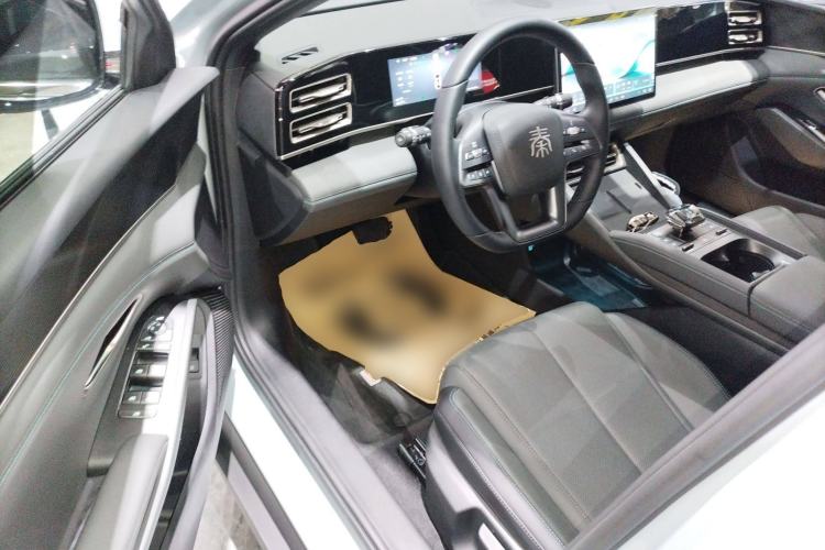 Used BYD Qin L 2025 DM-i Smart Drive 80KM Leading Model