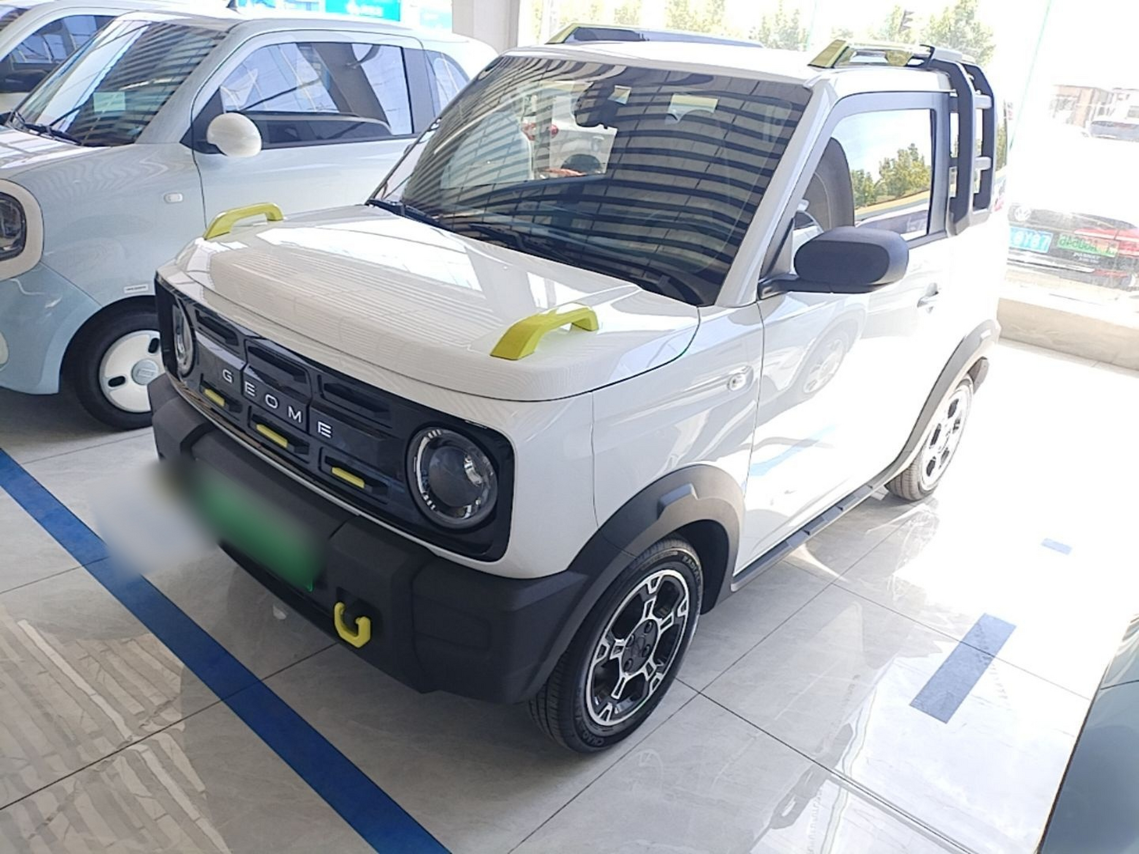 Unter der Vorderseite des Autos