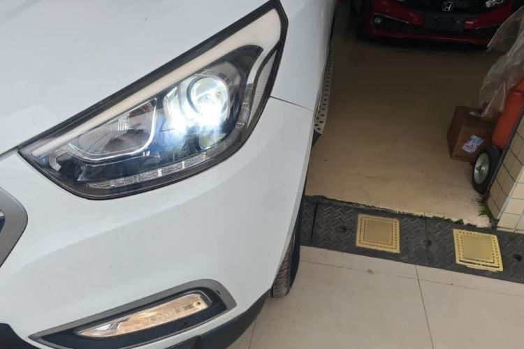 Used Hyundai ix35 2013 2.0L Automatic Two-Wheel Drive Smart GLS China IV Standard
