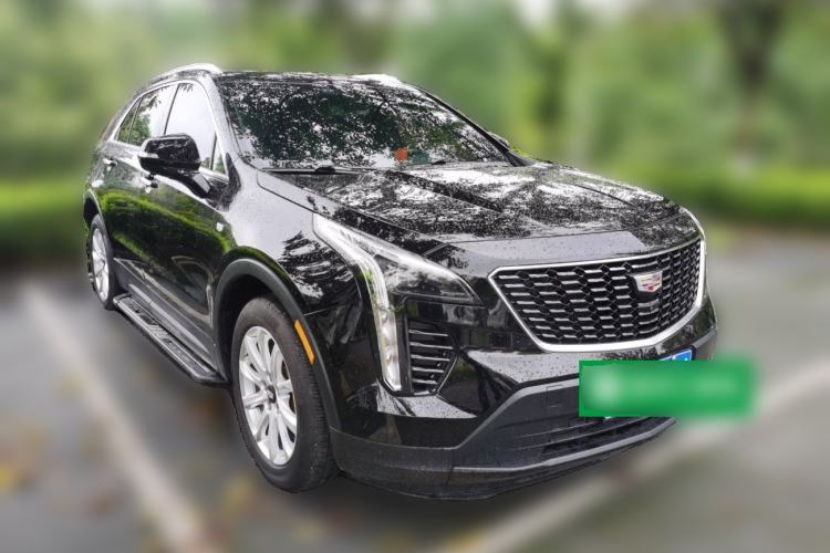 Used Cadillac XT4 2021 28T Two-Wheel Drive Tech Edition Front Right 45 Deg