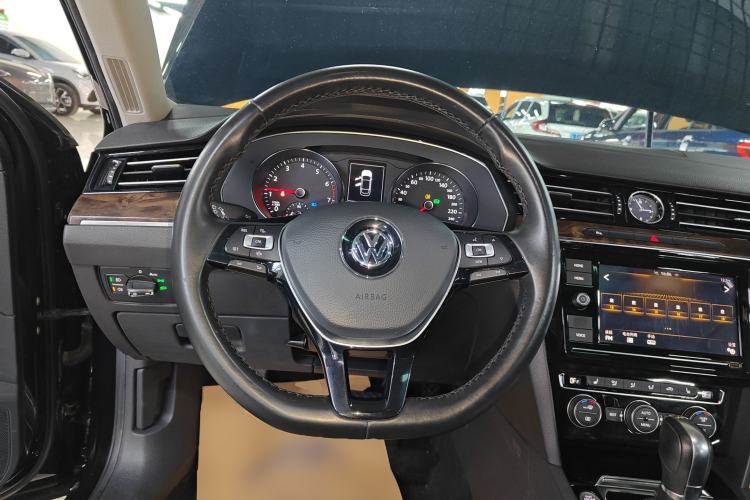 Used Volkswagen Magotan 2019 330TSI DSG Luxury Model China V Standard
