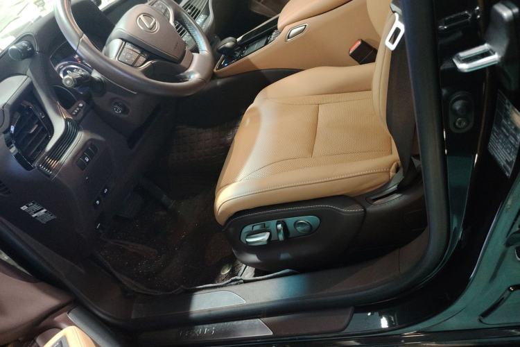 Used Lexus LS 2020 500h Excellence Edition China VI standard