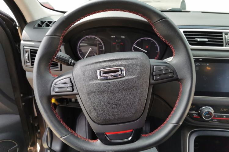 Used Qoros 5 2018 1.6T Automatic Prestige Model
