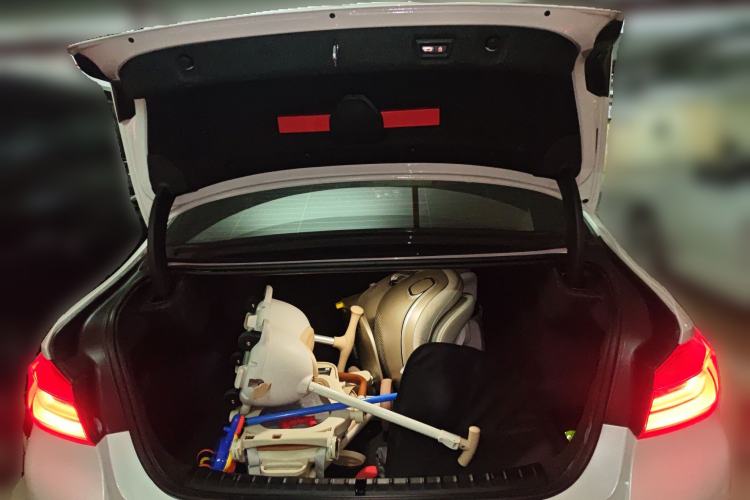 Used BMW 5 Series 2019 Facelifted 530Li Leading Edition M Sport Package
