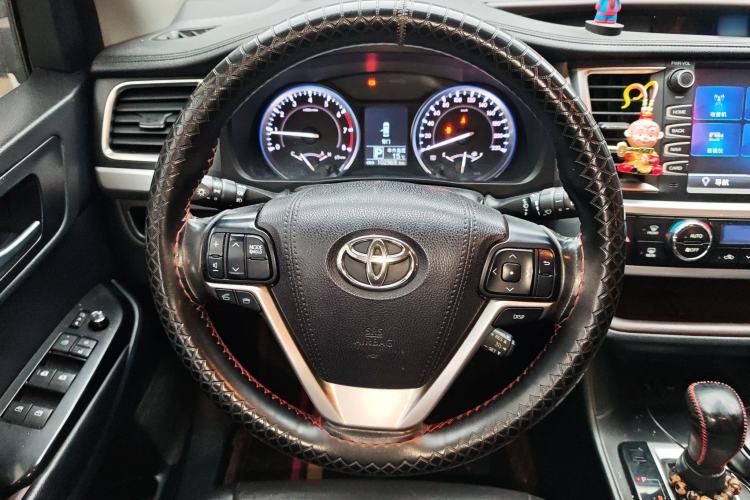 Used Toyota Highlander 2017 2.0T Four-Wheel Drive Luxury Edition 7 Seats Steering Wheel