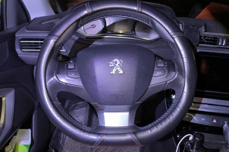 Used Peugeot 308 2018 1.6L Automatic Luxury Edition Steering Wheel