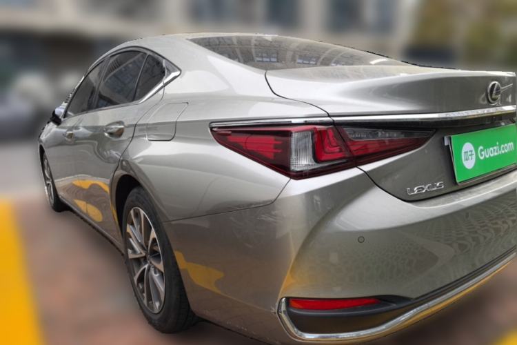 Used Lexus ES 2022 200 Excellence Edition
