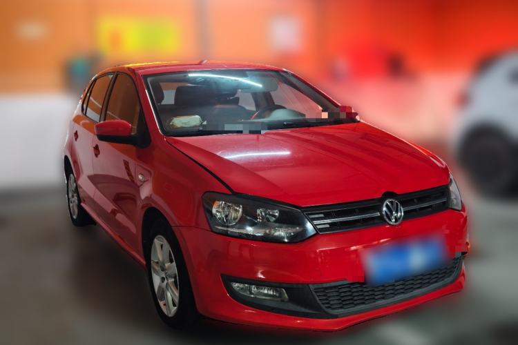 Used Volkswagen Polo 2013 1.4L Automatic Comfort Edition Front Right 45 Deg