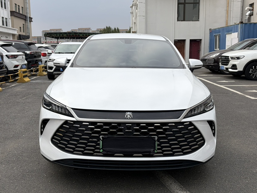 BYD Qin PLUS 2025 DM-i Smart Drive 55KM Leading Model — снимка 4