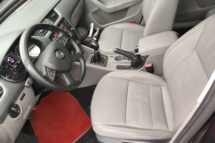 Used Skoda Octavia 2015 1.6L Manual Yijun Edition Left Front Seat