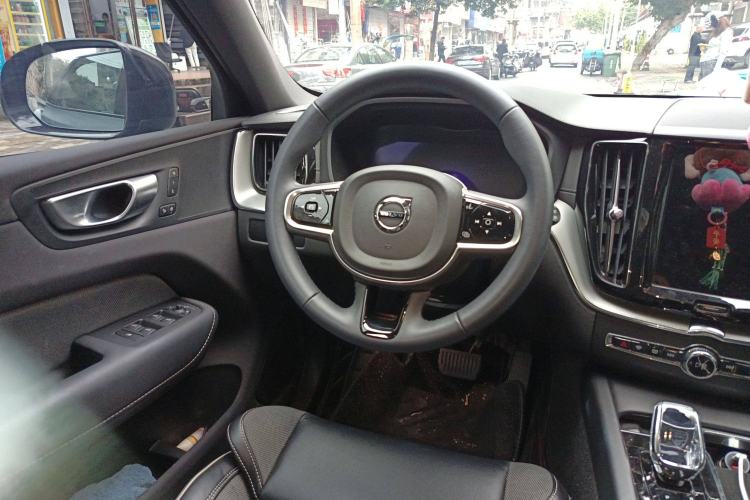 Used Volvo XC60 2024 B5 4x4 Smart & Advanced Sport Edition