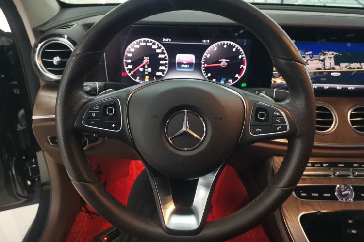 Used Mercedes-Benz E-Class 2018 Facelift E 300 L Luxury Edition
