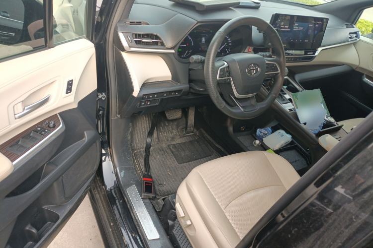 Used Toyota Granvia 2022 2.5L Hybrid Prestige Edition