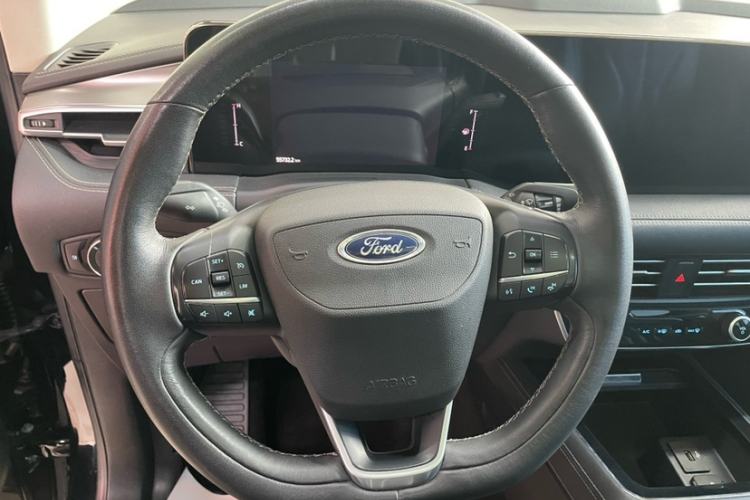 Used Ford Edge 2021 PLUS EcoBoost 245 Two-Wheel-Drive Platinum Edition 5 Seats
