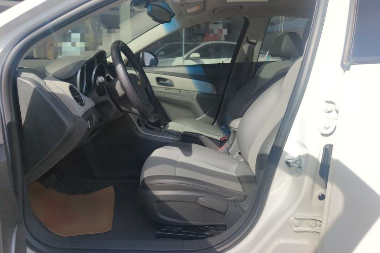 Used Chevrolet Cruze 2013 1.8L SE AT
