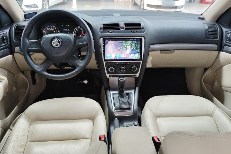 Used Skoda Octavia 2015 Classic Model 1.6L Automatic Yijie Version
