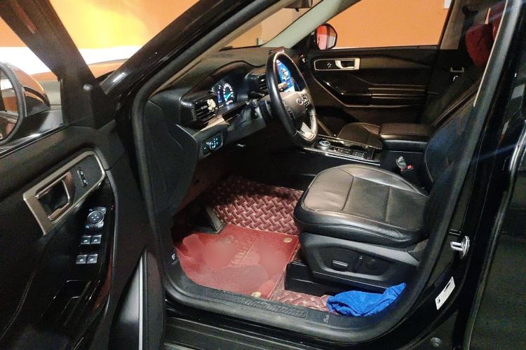 Used Ford Explorer 2020 EcoBoost 285 Rear-Drive Trend Edition 7-Seater Driver Seat