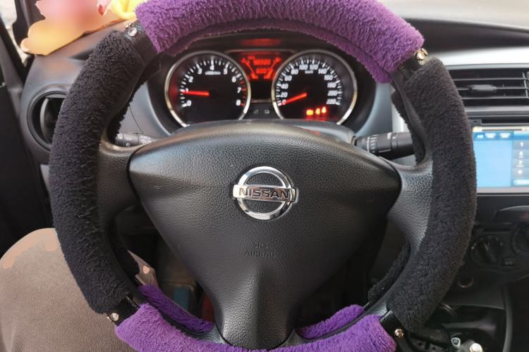 Used Nissan Livina 2013 1.6XE Manual Comfort Edition
