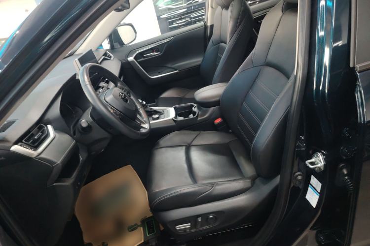 Used Toyota Wildlander 2020 2.0L CVT Four-Wheel Drive Premium Edition Left Front Seat