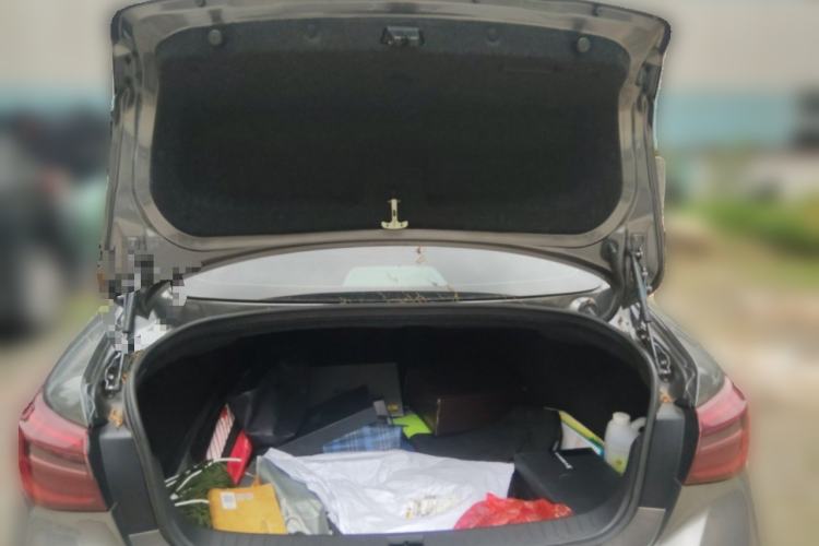 Used Infiniti Q50L 2018 2.0T Enjoyment Version China VI Standard Trunk