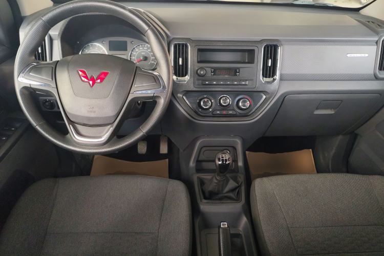 Used Wuling Zhengtu 2021 1.5L Entry-Level LAR
