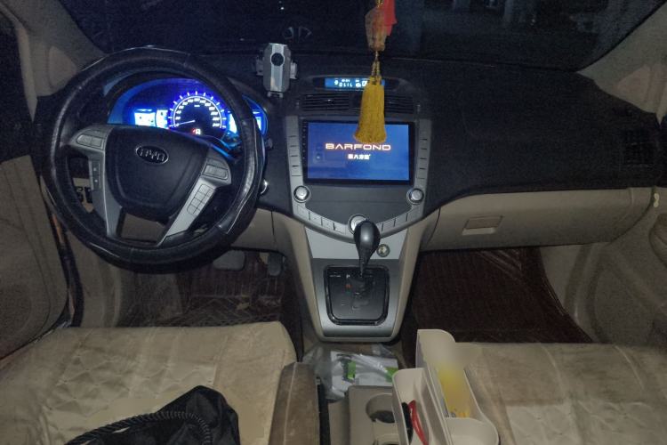 Used BYD S6 2013 Jingyue Edition 2.4L Automatic Luxury Model 5 Seats
