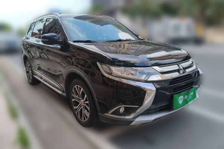 Used Mitsubishi Outlander 2018 2.0L Two-Wheel Drive Glory Edition 5 Seats
