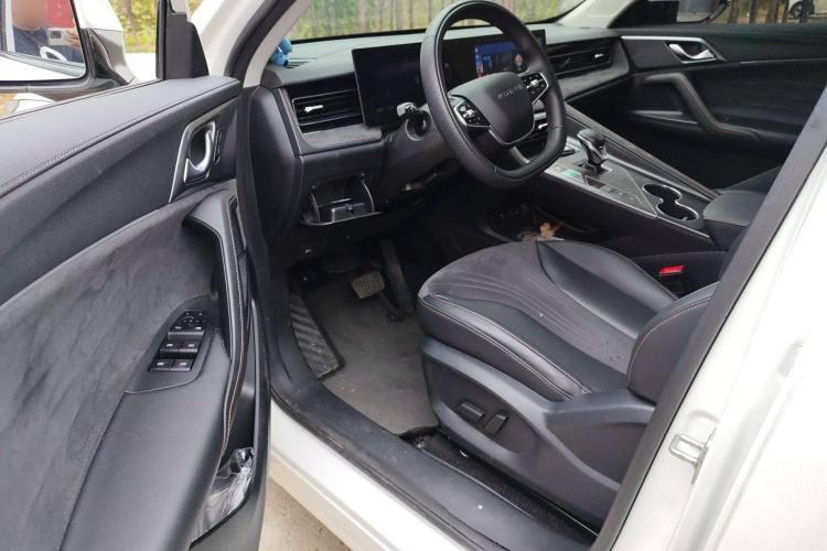 Used Roewe D5X DMH 2024 135 Tech Edition
