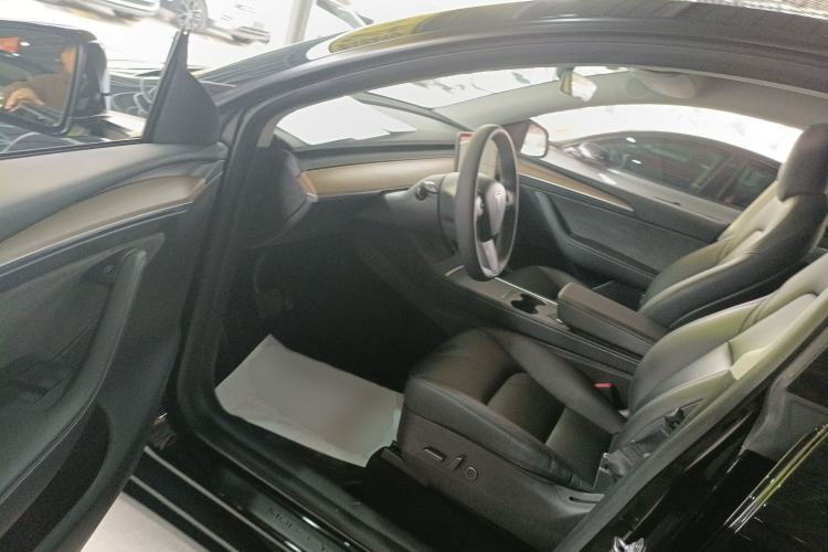 Used Tesla Model Y 2021 Standard Range Rear-Wheel Drive Version
