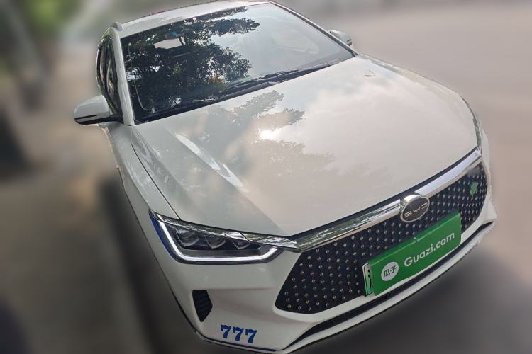 Used BYD e2 2021 Luxury Model Front Right 45 Deg