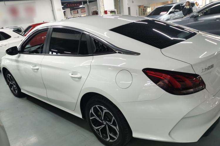 Used MG 5 2023 180 DVVT CVT Fashion Edition
