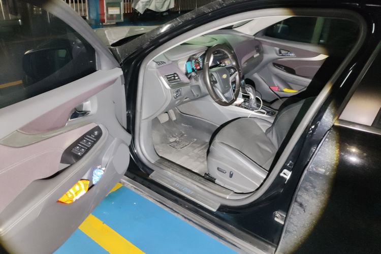 Used Chevrolet Malibu 2018 530T Automatic Luxury Edition Driver Seat