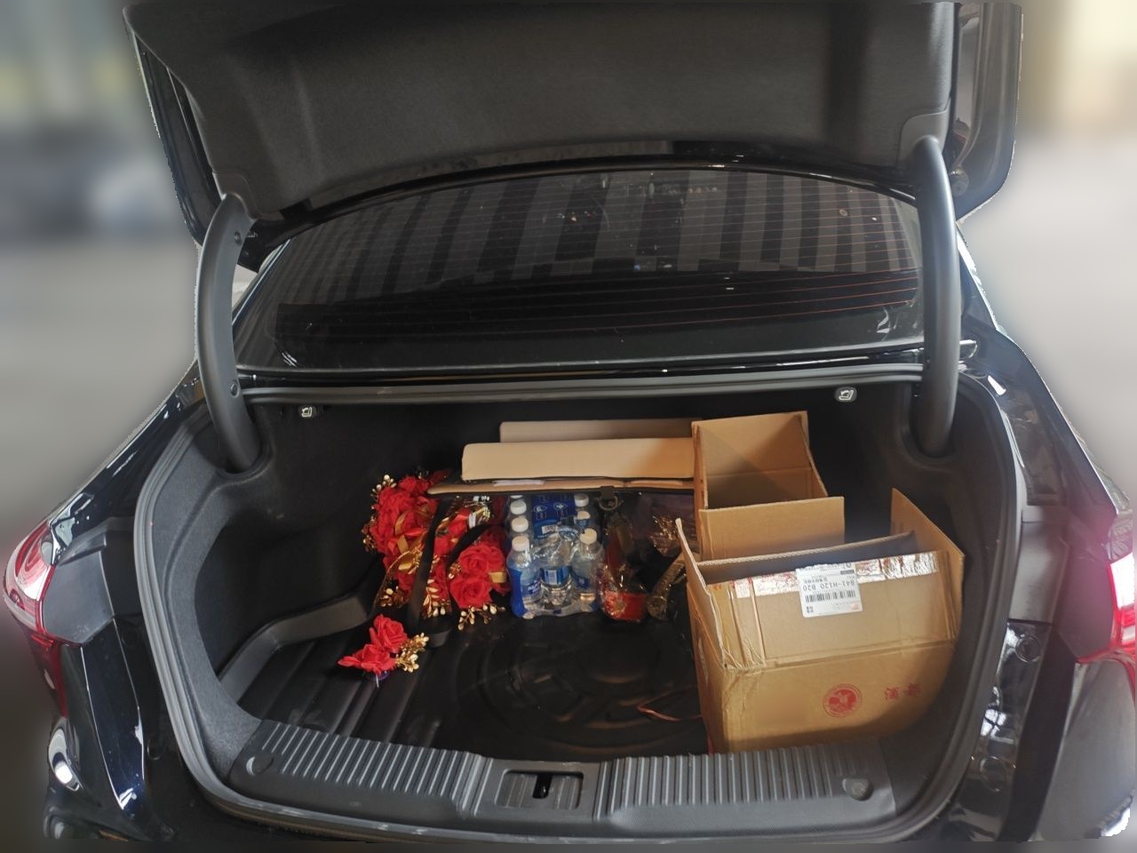 Hongqi H5 2025 1.5T DCT Qiyun 500 000th Unit Commemorative Edition — снимка 16