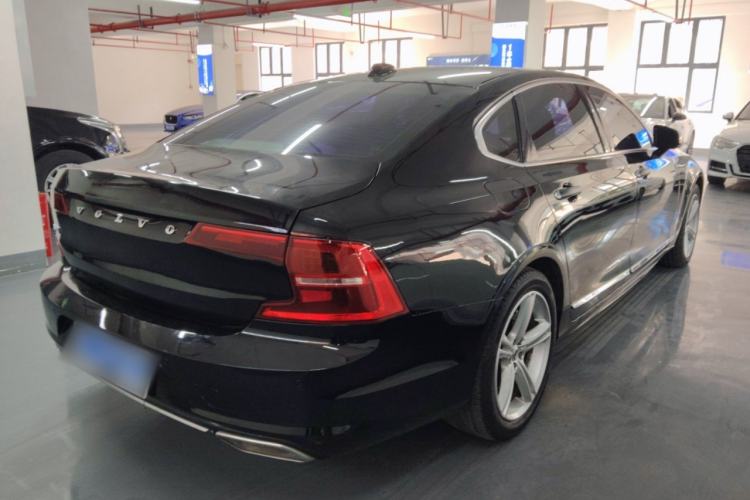 Used Volvo S90 2019 T4 Zhiyi Edition
