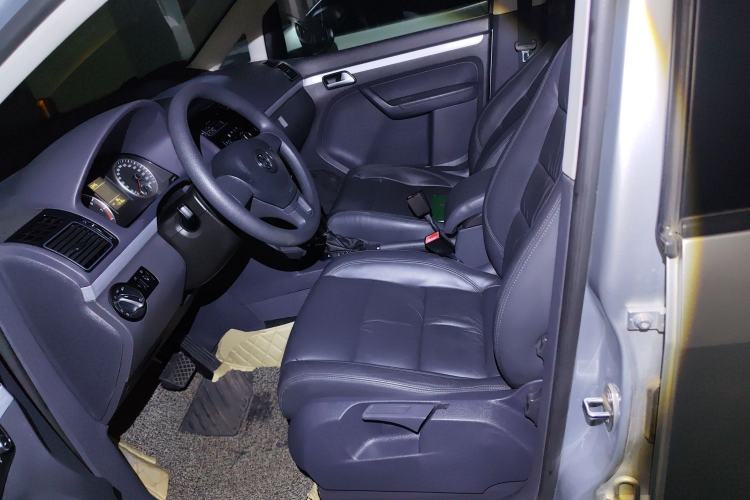 Used Volkswagen Touran 2015 1.4T DSG Comfort Edition 5 Seats Left Front Seat