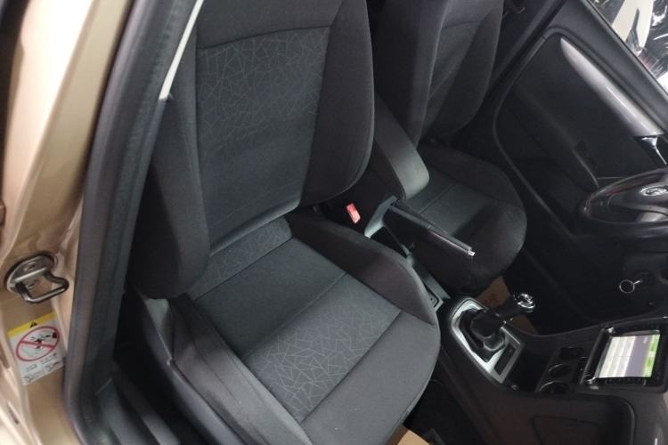 Used Volkswagen Lavida 2013 Revised Classic 1.6L Manual Fashion Edition