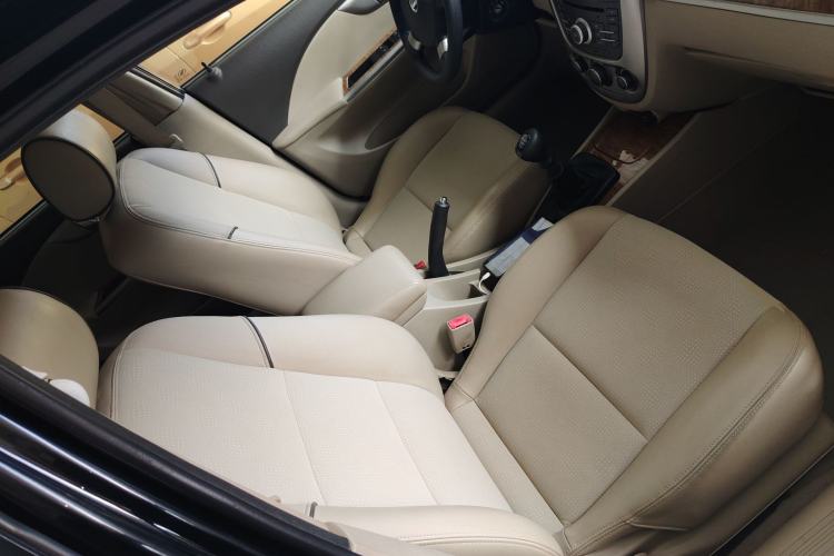 Used Buick Excelle 2015 1.5L Manual Classic Trim
