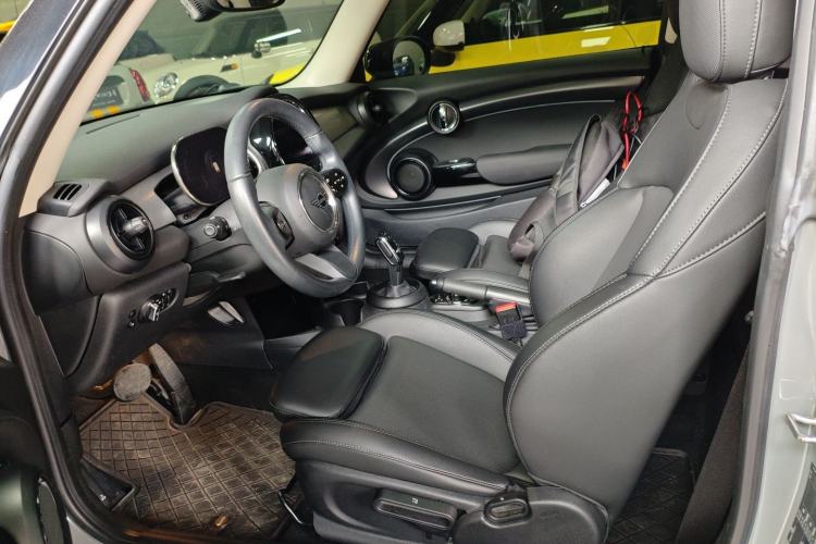 Used MINI 2022 1.5T COOPER Classic Edition
