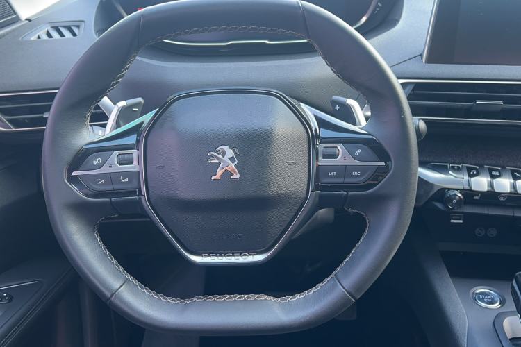 Used Peugeot 5008 2017 380THP 7-Seater Luxury Edition Interior 1