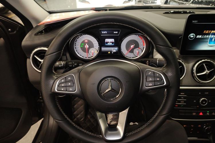 Used Mercedes-Benz GLA 2016 GLA 200 Fashion Model Steering Wheel