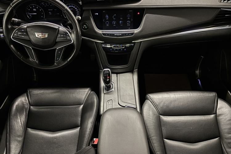 Used Cadillac XT5 2018 25T Luxury Model