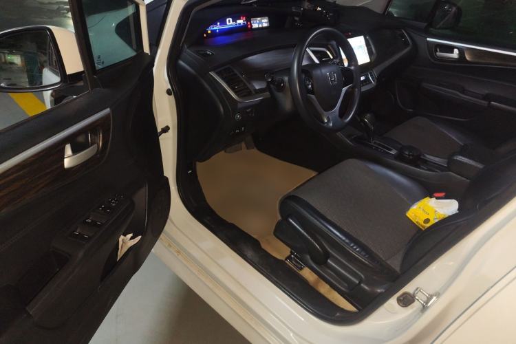 Used Honda Jade 2017 1.8L automatic Comfort version 5 seats