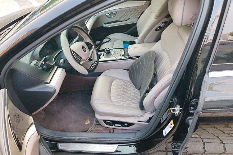 Used BYD Han 2024 DM-i Glory Edition 121KM Prestige Model
