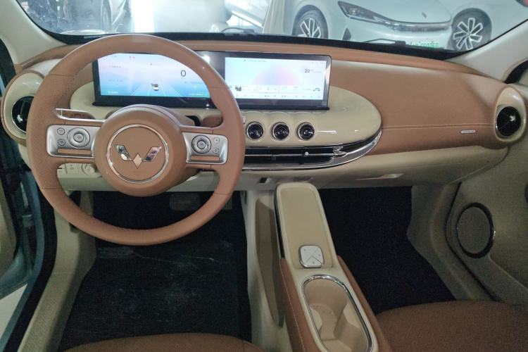 Used Wuling Bingo 2025 410 km Lingxi Deluxe Edition Center Console