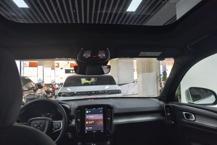 Used Volvo XC40 2025 B3 Smart & Luxurious Edition