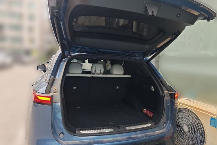 Used XPeng G9 2025 625 Long-Range Max Trunk